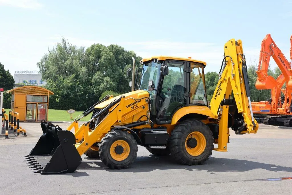 Аренда экскаватора-погрузчика в Саратове — JCB